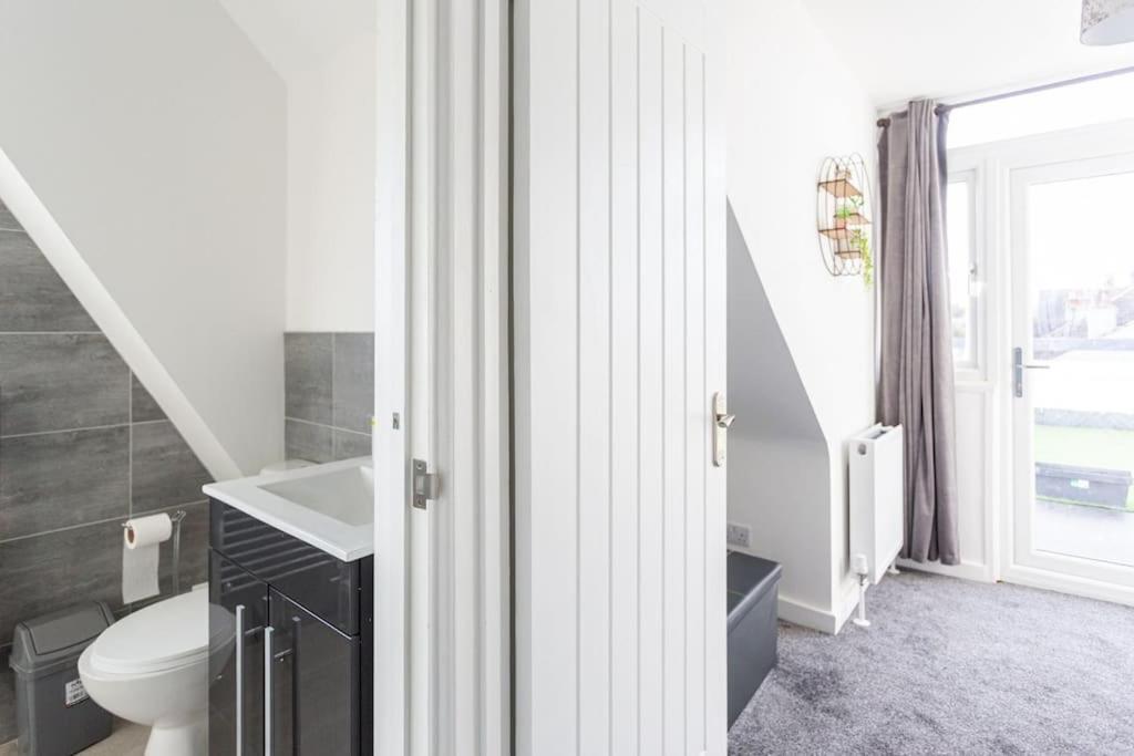 2 Bed Apartment Near The Beach Southend-on-Sea Exteriör bild